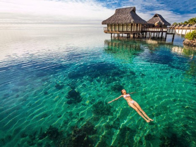 Polynesia thuộc Pháp nổi tiếng với những vùng biển nước trong như pha lê và những “điểm nóng” du lịch như Bora Bora và Tahiti.